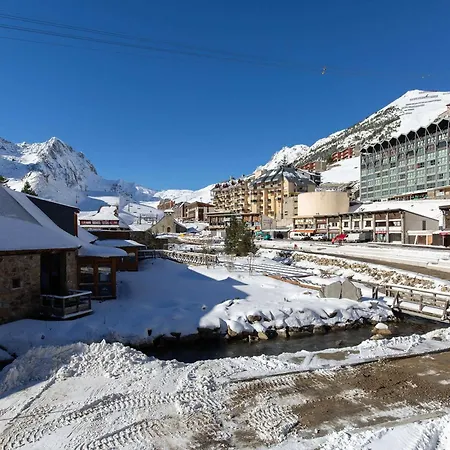 Coquet 4 Personnes, 2 Face Aux Pistes De - Fr-1-404-200 La Mongie